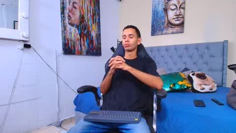 michaell_bellk_ online show from 8, 9, 2025
