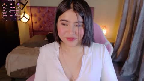 michell_petty01 online show from 8, 10, 2025