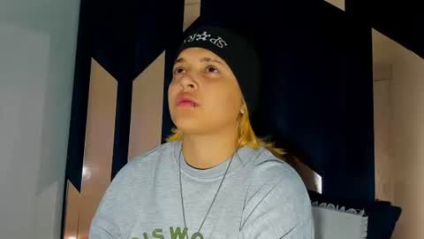 Snapshot of michell_rs chatting on 22, 9, 2025 michell_rs online show from 22, 9, 2025