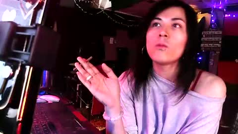 michelle_flowers online show from 9, 9, 2025