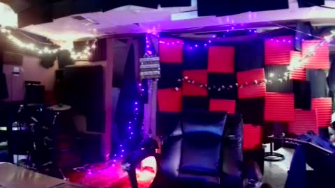 michelle_flowers online show from 30, 9, 2025