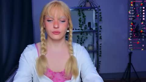 Snapshot of michelle_jacksonn chatting on 15, 10, 2025 michelle_jacksonn online show from 15, 10, 2025