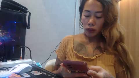 michelle_ux online show from 9, 9, 2025