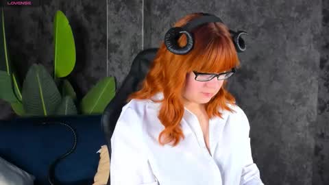 Snapshot of michelle_wilsson chatting on 16, 10, 2025 Michelle online show from 16, 10, 2025