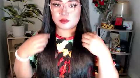 Snapshot of michellechannelxxx chatting on 24, 9, 2025 Michelle online show from 24, 9, 2025