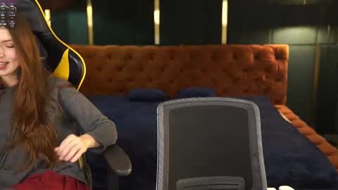 Snapshot of michelleinlove4u chatting on 18, 2, 2025 Michelle online show from 18, 2, 2025