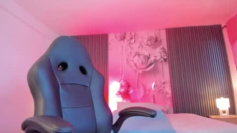 michellepreston_ online show from 24, 5, 2026