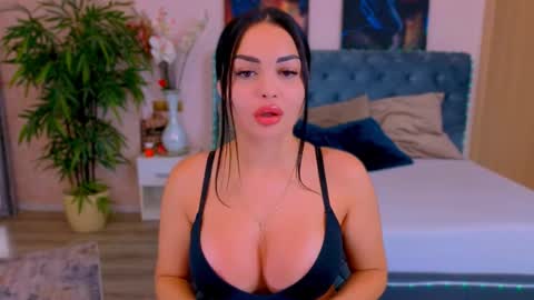 michellereys online show from 7, 10, 2025