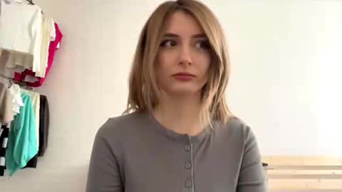 Snapshot of michellfallert chatting on 26, 3, 2026 Jenny online show from 26, 3, 2026