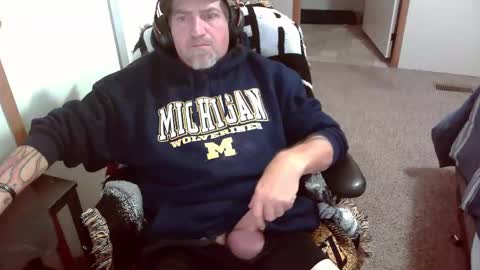 Snapshot of michigan_daddy chatting on 8, 11, 2025 TattedInDetroit online show from 8, 11, 2025