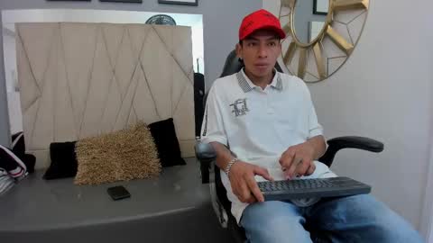 Snapshot of mickey_beasley chatting on 21, 9, 2025 mickey online show from 21, 9, 2025
