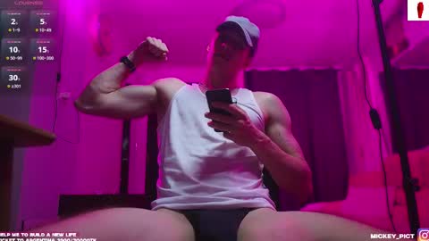 Snapshot of mickey_pict chatting on 6, 10, 2025 Mickey online show from 6, 10, 2025