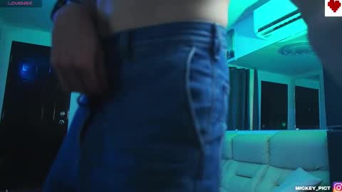 Snapshot of mickey_pict chatting on 30, 10, 2025 Mickey online show from 30, 10, 2025