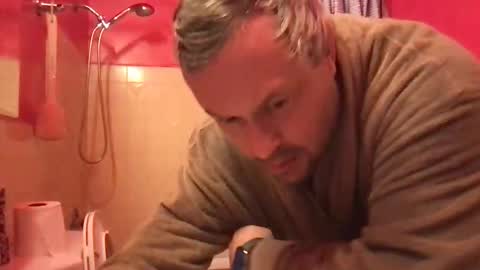 Snapshot of mickeyguy2000 chatting on 21, 10, 2025 mickeyguy2000 online show from 21, 10, 2025