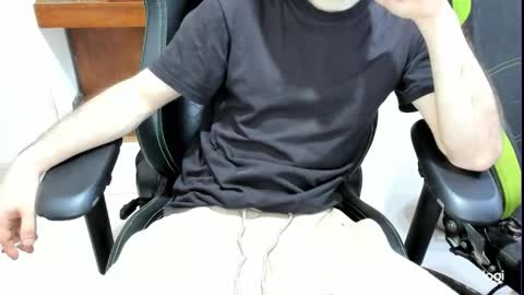 microfama00 online show from 21, 4, 2026