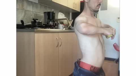 Aaron online show from 31, 3, 2026