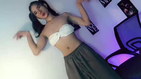 Snapshot of midnight_mystique18 chatting on 2, 6, 2026 midnight_mystique18 online show from 2, 6, 2026