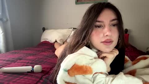 Snapshot of midnightcouple00 chatting on 27, 3, 2026 SexyLatinaCouple online show from 27, 3, 2026