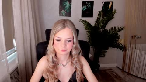 midnighteaura online show from 18, 4, 2026