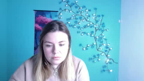 Mariana online show from 28, 10, 2025