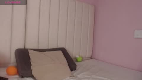 Snapshot of miel_alisha chatting on 27, 11, 2025 miel online show from 27, 11, 2025