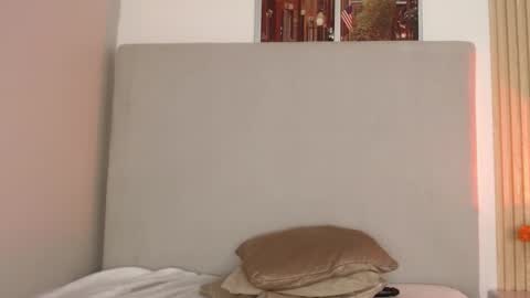 Snapshot of miel_alisha chatting on 31, 1, 2026 miel online show from 31, 1, 2026