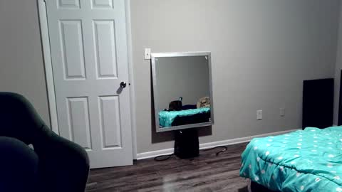 mifriend1998 online show from 10, 3, 2026