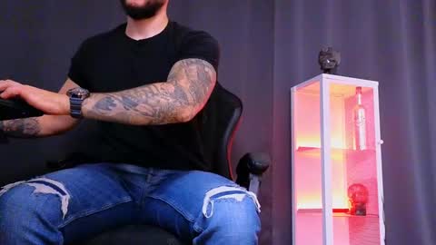 Snapshot of mightyaaron chatting on 9, 3, 2025 MightyAaron online show from 9, 3, 2025