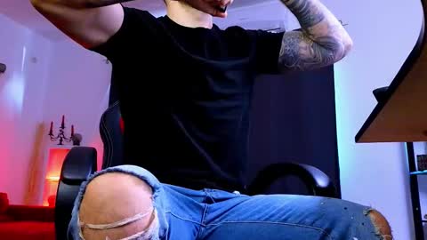 MightyAaron online show from 4, 3, 2026