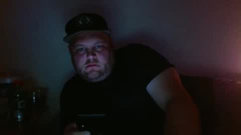 Snapshot of miguel320129 chatting on 5, 10, 2025 Miggy online show from 5, 10, 2025