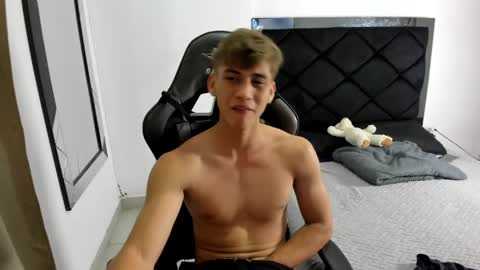 Miguel Hernandez online show from 2, 4, 2026