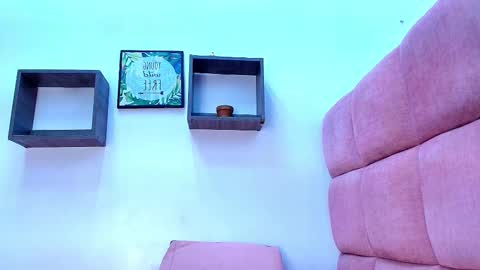 Mia  online show from 6, 10, 2025