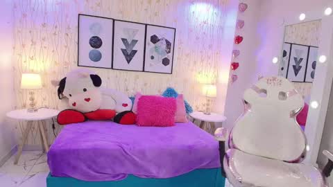 Snapshot of miia_bela chatting on 1, 12, 2024 Miia online show from 1, 12, 2024