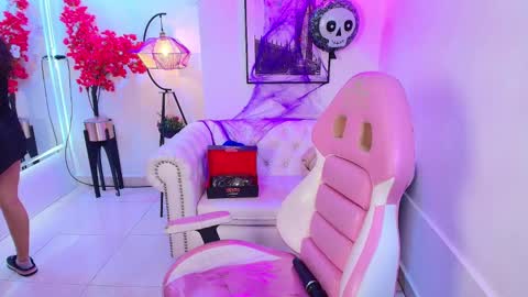 Snapshot of miia_bela chatting on 29, 10, 2025 Miia online show from 29, 10, 2025