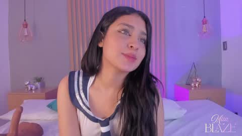 Mia online show from 30, 4, 2026