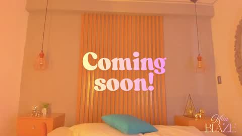 Mia online show from 12, 5, 2026