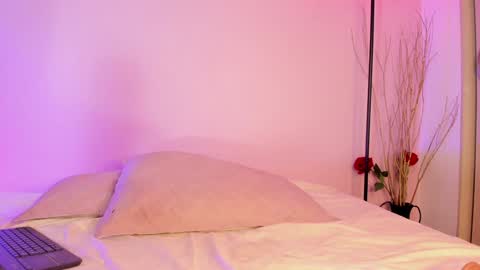 Miia Brooklyn  online show from 17, 1, 2025