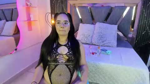 miia_deluxe_ online show from 22, 6, 2026