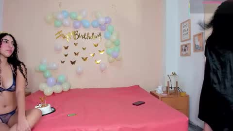 Snapshot of miia_lennox chatting on 21, 11, 2025 Mia Gema curly online show from 21, 11, 2025