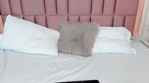 Snapshot of miia_palmerr chatting on 23, 12, 2024 Mia online show from 23, 12, 2024