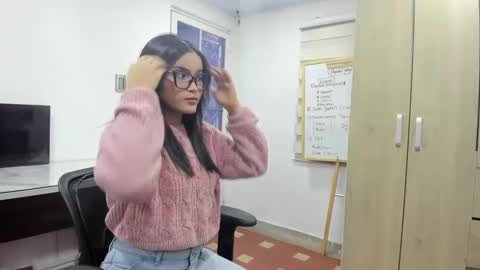 Snapshot of miia_palmerr chatting on 31, 12, 2024 Mia online show from 31, 12, 2024