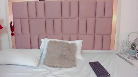 Snapshot of miia_palmerr chatting on 12, 1, 2025 Mia online show from 12, 1, 2025