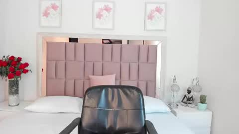 Snapshot of miia_palmerr chatting on 15, 2, 2025 Mia online show from 15, 2, 2025
