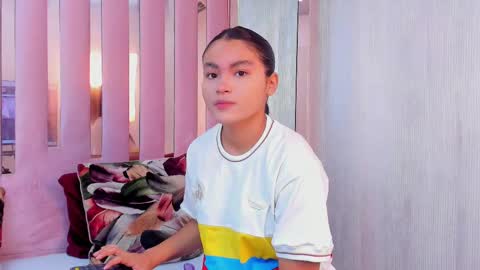 Mia  online show from 20, 9, 2025