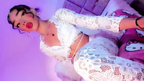 Snapshot of miia_sophia chatting on 21, 12, 2025 online show from 21, 12, 2025