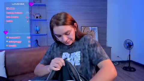 Miia 3 online show from 18, 2, 2025