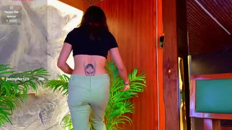  CALL ME MIA  online show from 14, 5, 2026
