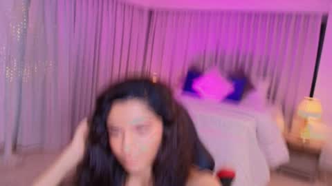 Mia online show from 4, 2, 2025