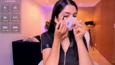 Mia online show from 6, 10, 2025