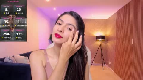 Mia online show from 12, 11, 2025